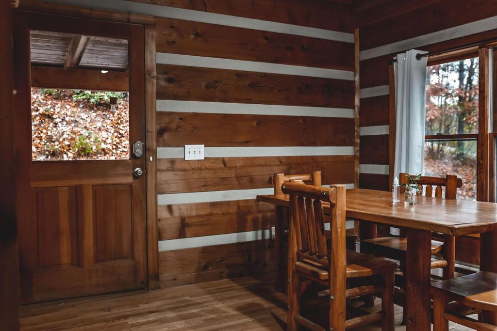 Deer Run Cabin At 36 North - Hot Tub Purlear Ngoại thất bức ảnh